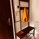 Orange S Parkovacim Mistem V Centru Mesta 체스케부데요비체