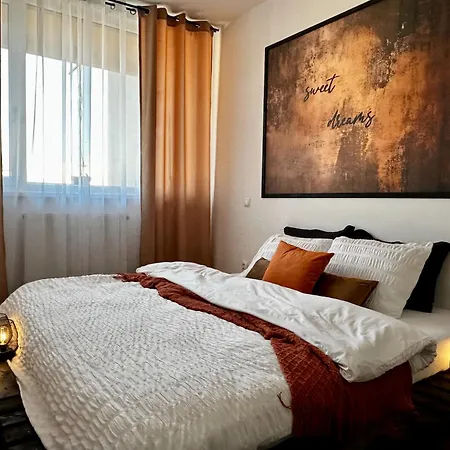 Apartment Orange S Parkovacim Mistem V Centru Mesta