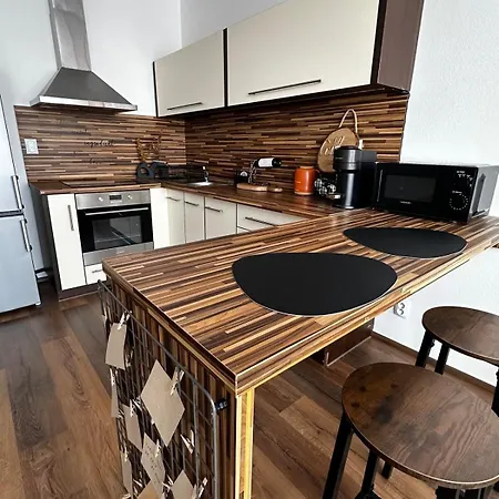 Orange S Parkovacim Mistem V Centru Mesta Apartment Ceske Budejovice