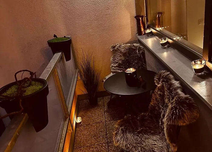 Orange S Parkovacim Mistem V Centru Mesta Apartament