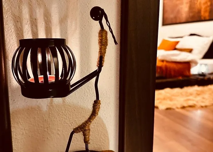 Orange S Parkovacim Mistem V Centru Mesta * Czeskie Budziejowice